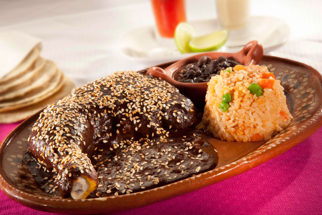 La Historia del Mole: El Platillo Representativo de Puebla 2 La Historia del Mole: El Platillo Representativo de Puebla